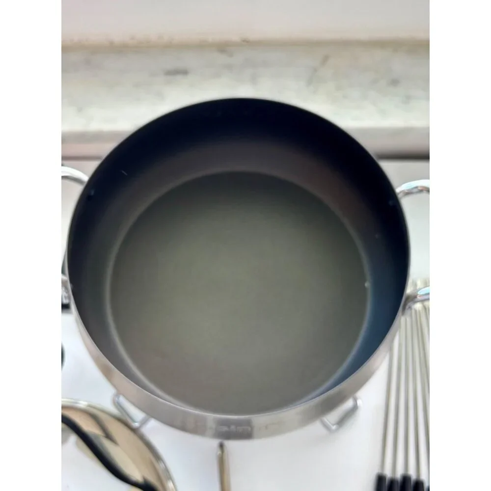 Cuisinart Electric Fondue Set With Stainless Steel Bowl Forks & Temperature Cont - Picture 6 of 7